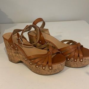 Target platform sandals brown size 9.5